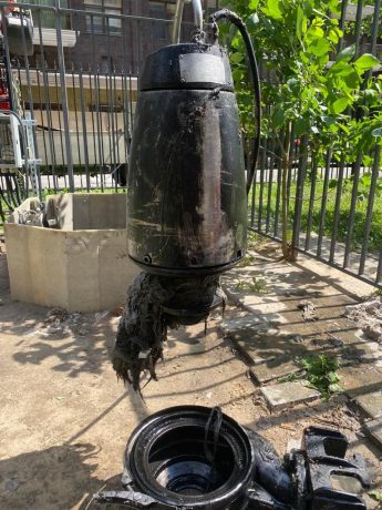 Устранение засоров в КНС ТЦ О’КЕЙ - миниатюра